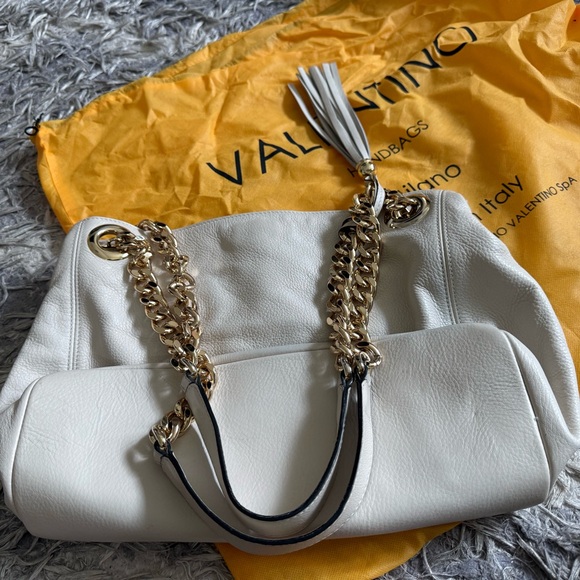 Valentino White Leather Chevron Quilted Shoulder Bag - Picture 2 of 4